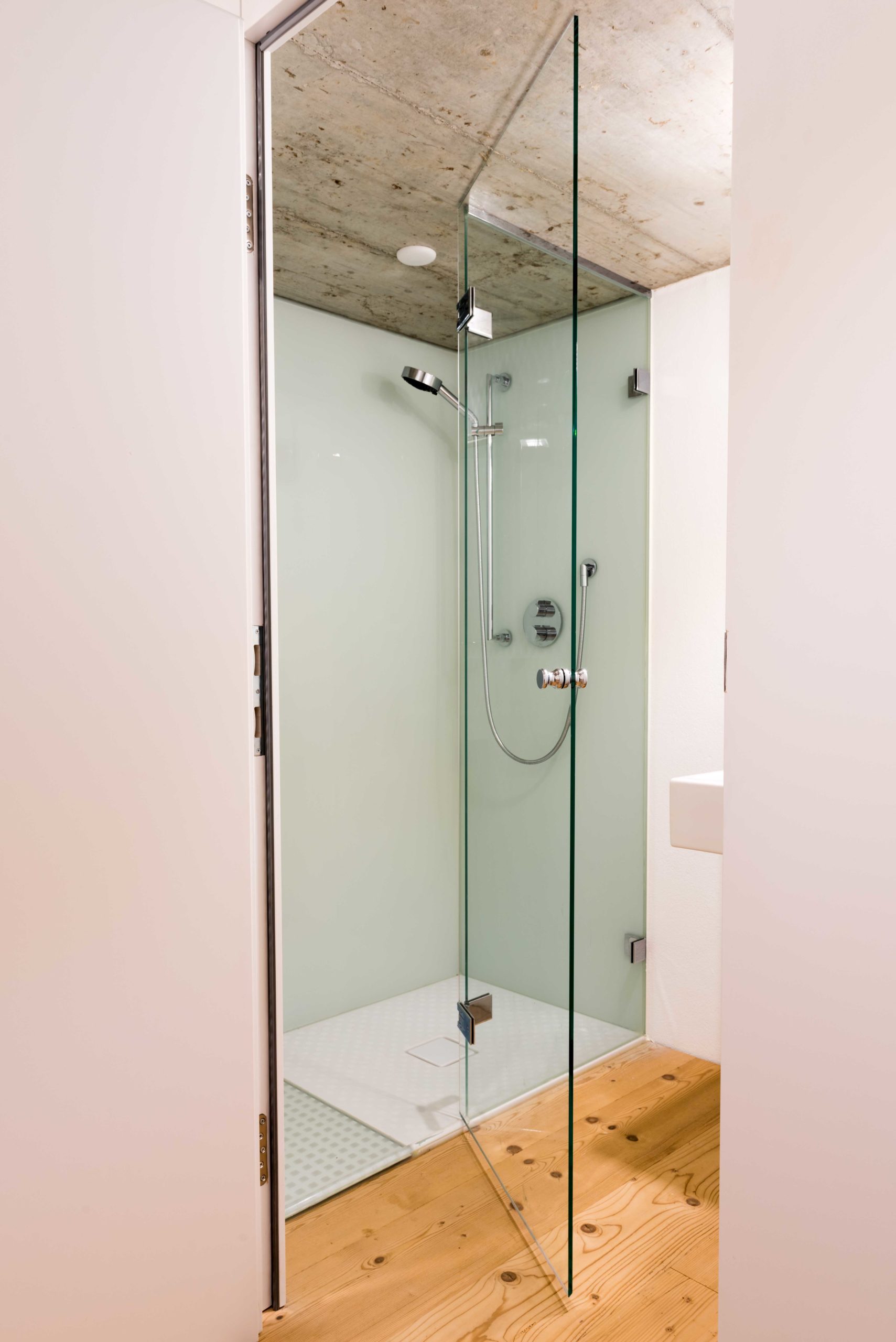 B&W Glasbau Duschverglasung Dusche Bad Spritzschutz