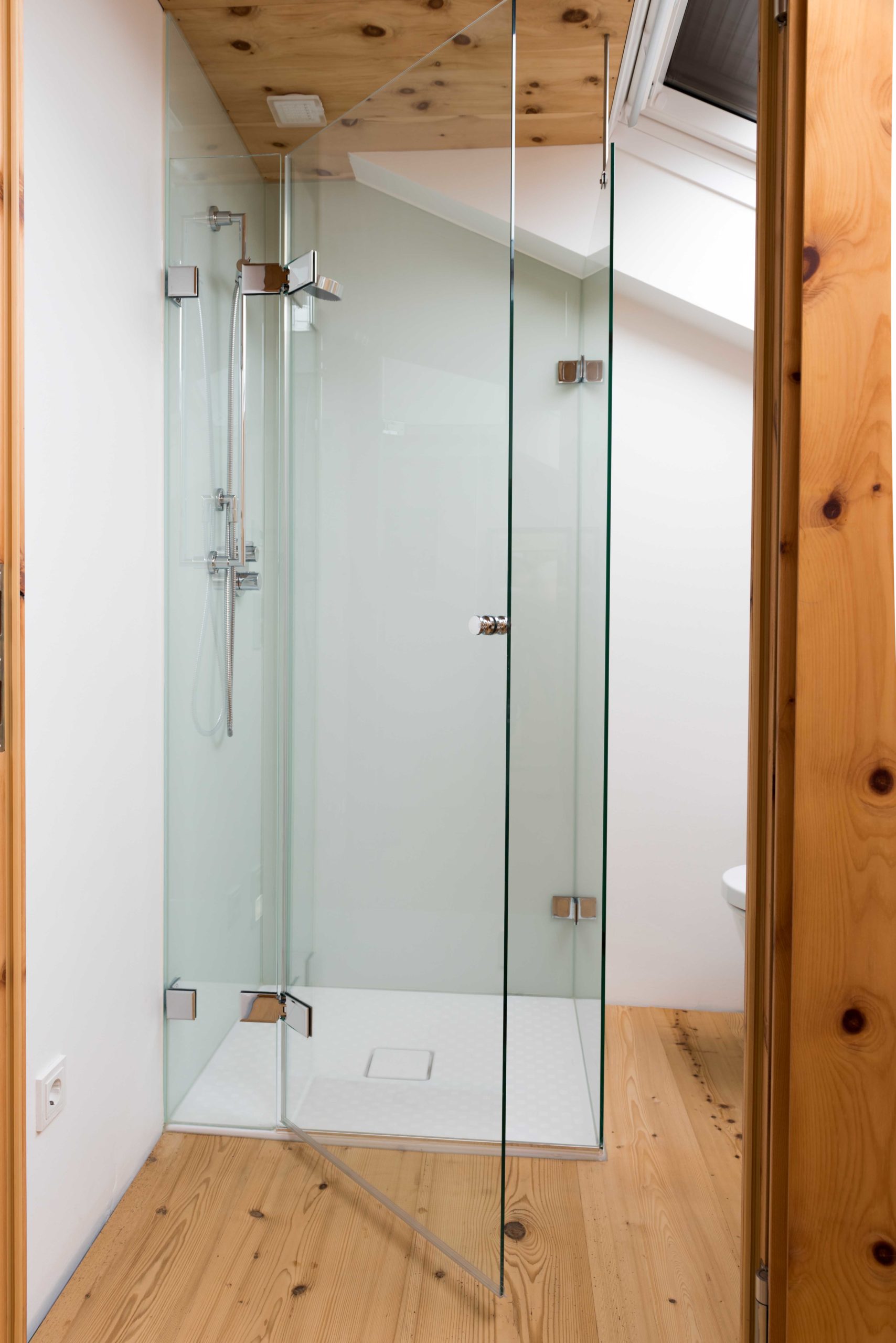 B&W Glasbau Duschverglasung Dusche Bad Spritzschutz