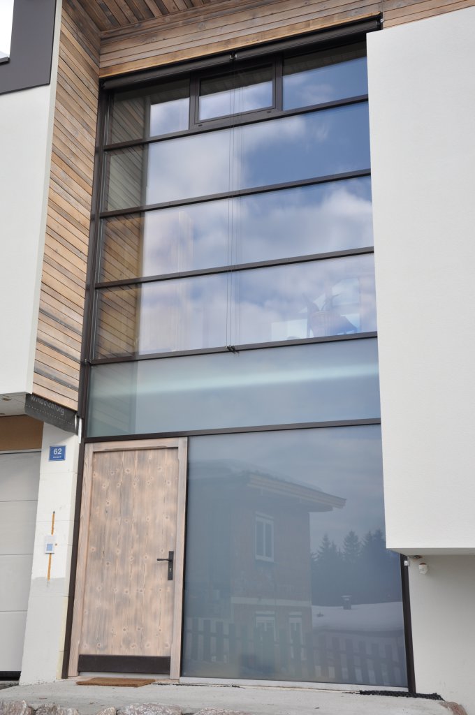 B&W Glasbau, Fassade, Glasfassade, Ummantelung, Schutz