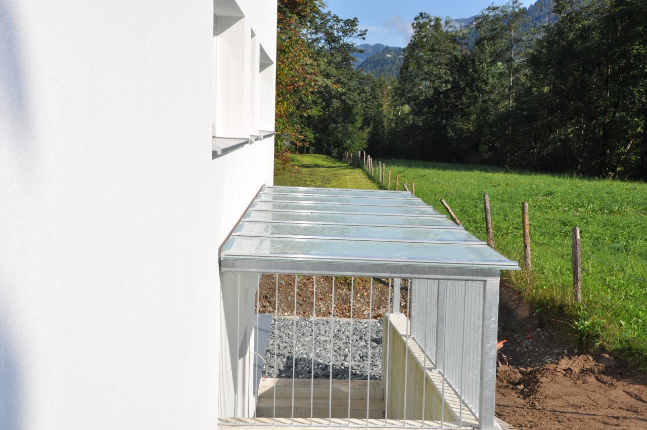 B&W Glasbau Glasdach Dach Sicherheit Teilvorgespanntenglas Windschutz