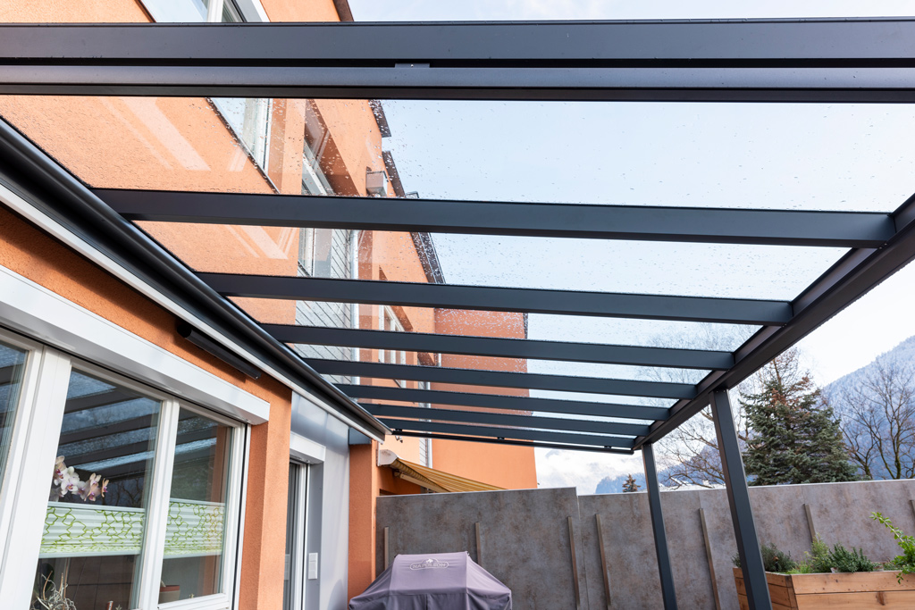 B&W Glasbau Kirchbichl Glasdach Dach Sicherheit Teilvorgespanntenglas Terrassenüberdachung